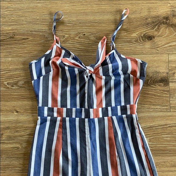 🔹SOLD Romeo & Juliet Wide Leg Jumpsuit 🔹 - Picture 4 of 8